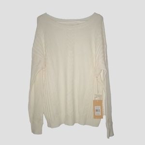 NWT CYRUS  CABLE KNIT  PULLOVER  SWEATER